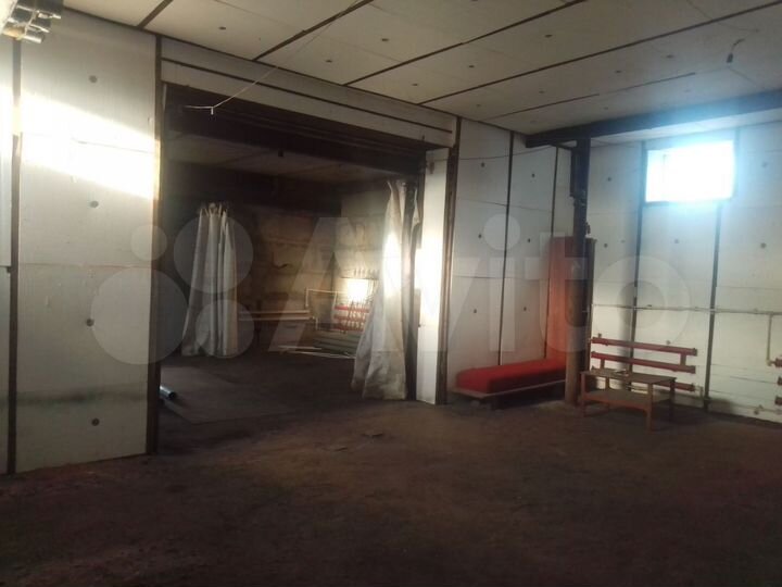 Гараж, > 30 м²