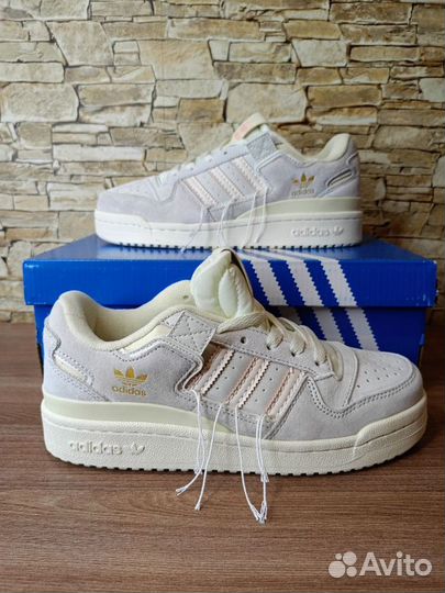 Кроссовки женские Adidas Forum (36-41р)