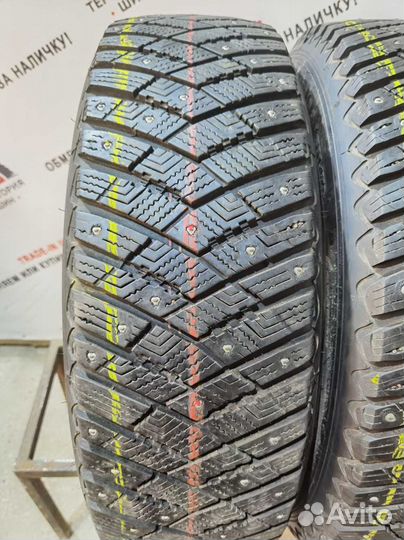 Goodyear Ultragrip Ice Arctic 215/65 R17 99T