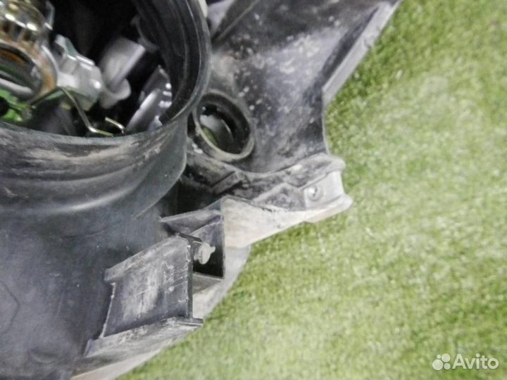 Фара правая Toyota Camry