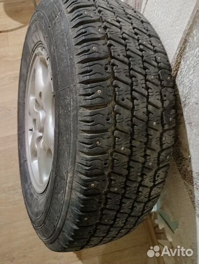 Запасное колесо 235/75 R15