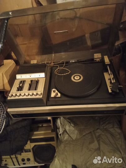 Проигрыватель винила СССР