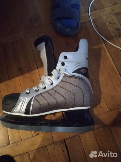 Коньки хоккейные 44 размер