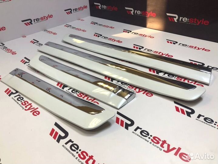 Молдинги дверей Lexus LX570 2012-2015 R609