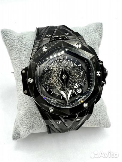 Часы Hublot Big Bang Sang Bleu