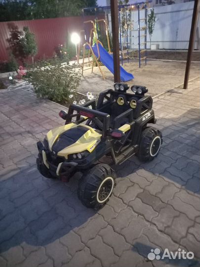 Детский электромобиль джип