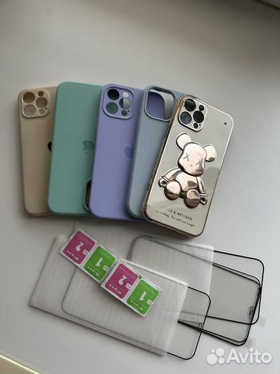 Защитные стекла и чехлы на iPhone 12 Pro Max