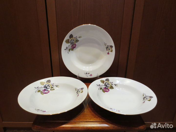 Тарелки Фарфор Польша 5 штук суповые и десертные