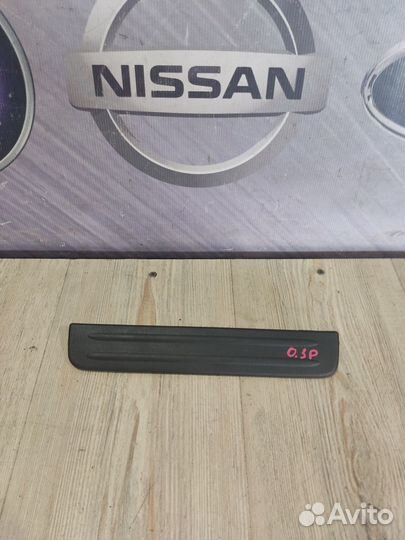 Накладка порога на порог Nissan primera P12 Лев