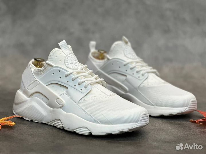 Nike air Huarache белые разм. 41