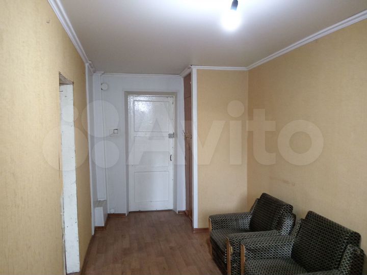 Комната 28 м² в 2-к., 1/4 эт.