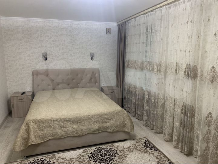 2-к. квартира, 70 м², 1/5 эт.