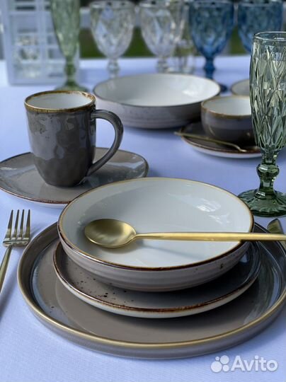 Столовый сервиз новый