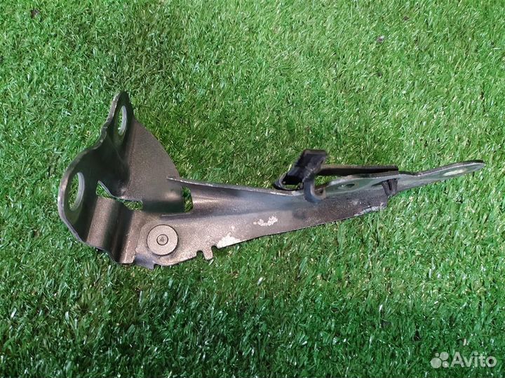 Петля капота правая Ford Maverick TM1 2005