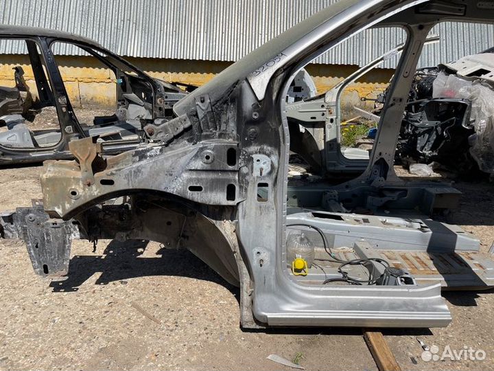 Четверть передняя левая Renault Dokker