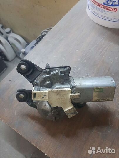 Моторчик дворников