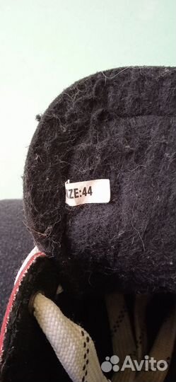 Коньки хоккейные