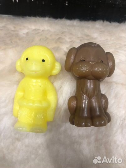 Пластмассовая игрушка времен СССР