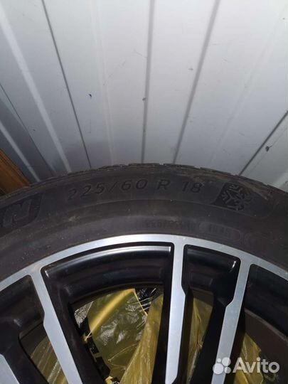 R18 Michelin Pilot Alpin 5 SUV 225/60, PCD 5x112 DIA 66.6