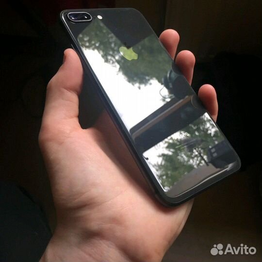 iPhone 8 Plus, 64 ГБ