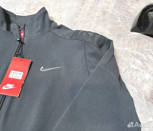 Спортивные костюмы Nike