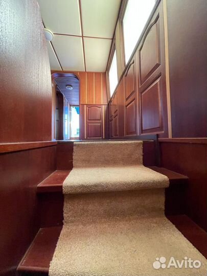 Яхта экспедиционная