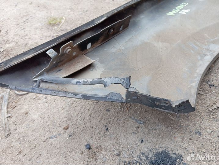 Крыло переднее правое Renault Megane 2