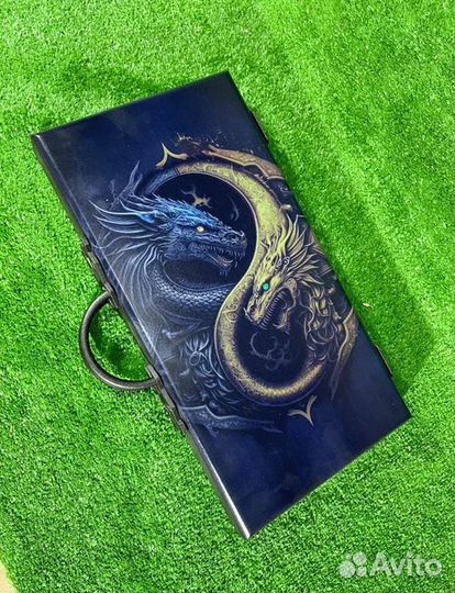 Топор и нож в кейсе из массива дерева карагач