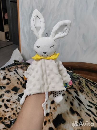 Игрушка сплюшка зайчик