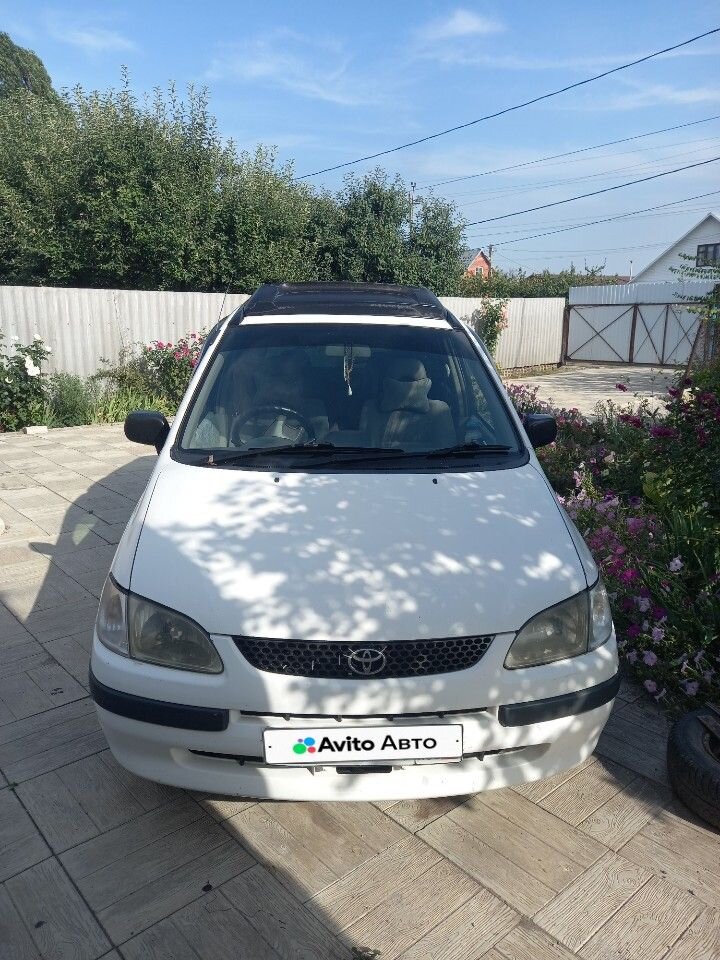 Toyota Corolla Spacio: фото из отзыва