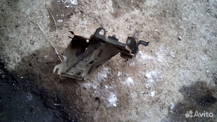 Площадка под акб honda crv 3 cr-v 3