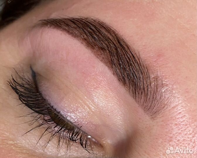 Мастер бровист