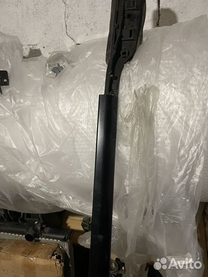 Рейдинг левый Toyota Land Cruiser 200 2017