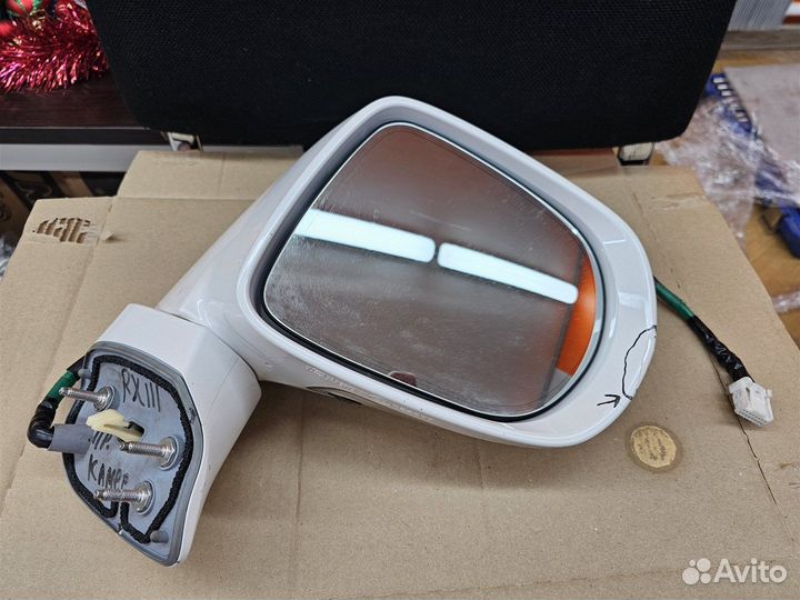 Зеркало с камерой правое Lexus Rx 3 2009-2015