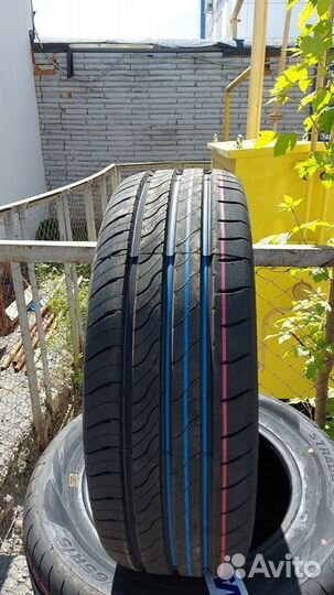Viatti Strada 2 (V-134) 195/65 R15 95V