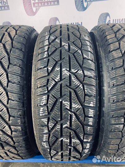Tigar Winter 215/55 R17 98V