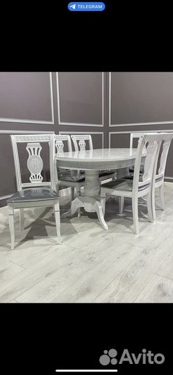 Столы и стулья