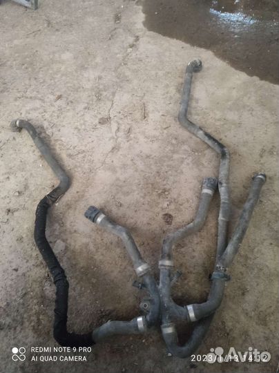 Патрубок системы охлаждения бмв ф10 м5