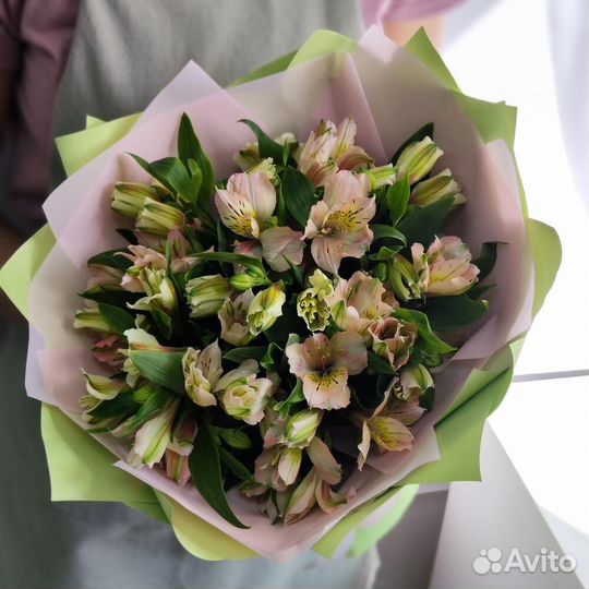 Букет из альстромерий
