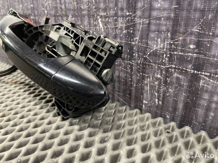 Ручка двери внешняя задняя левая Volkswagen Passat