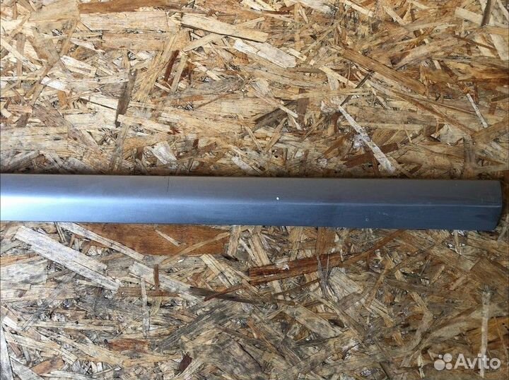 Молдинг двери передние правой Nissan Almera