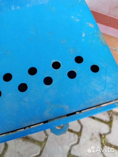 Советский металлический почтовый ящик