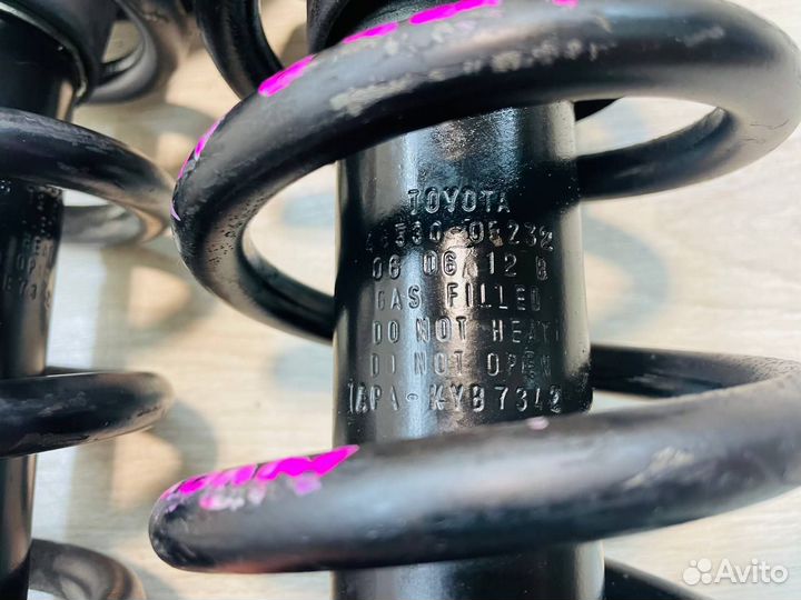 Амортизаторы задние Toyota Avensis 250