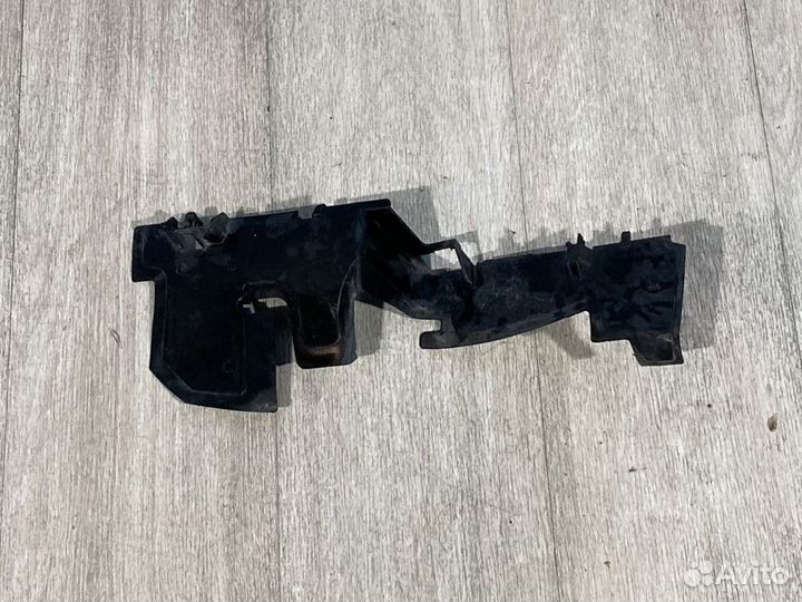 Дефлектор радиатора Volkswagen Polo 602, 614, 6C1