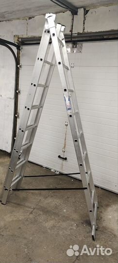Продам стремянку 3х секционную