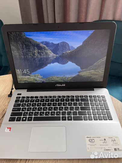 Ноутбук asus