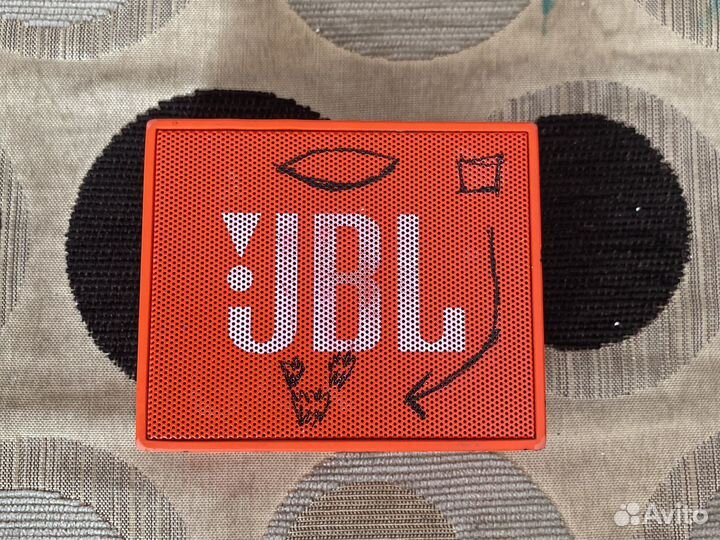 Колонка jbl go