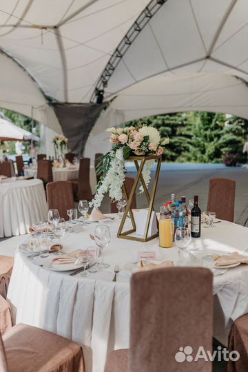 Аренда свадебных стоек, свадебный декор