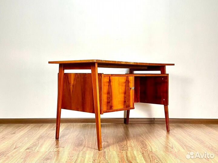 Винтажный письменный стол mid century