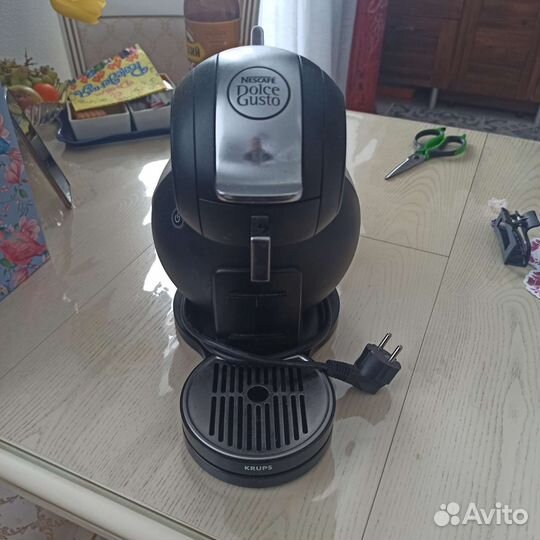 Капсульная кофемашина dolce gusto